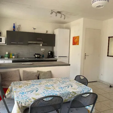 Διαμέρισμα Au Centre-ville - Proche De La Valras-Plage